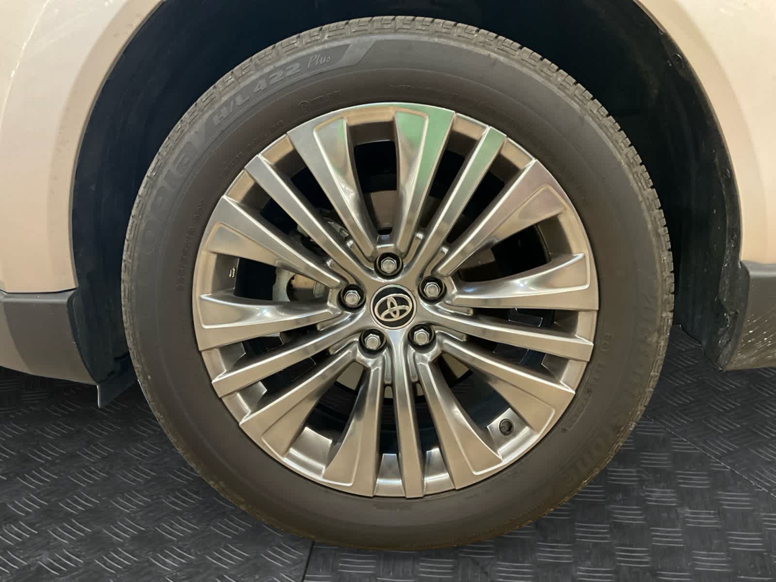 2023 Toyota Venza XLE