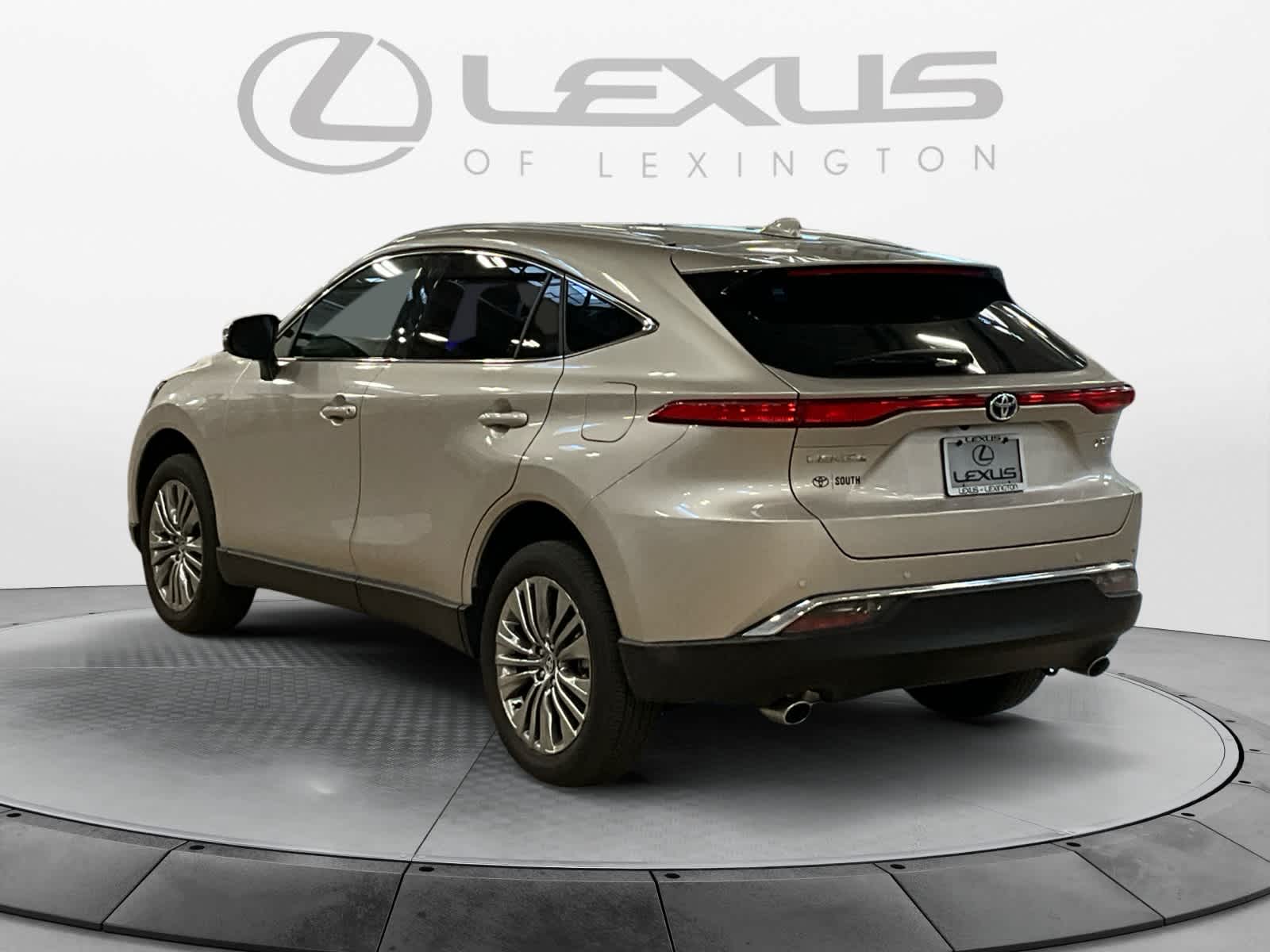 2023 Toyota Venza XLE
