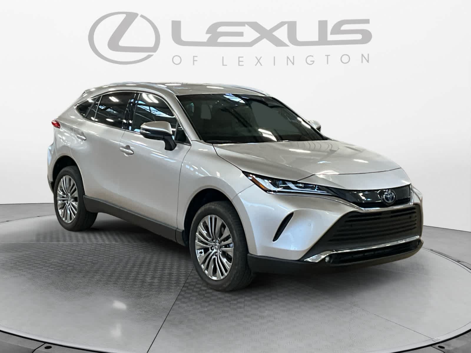 2023 Toyota Venza XLE