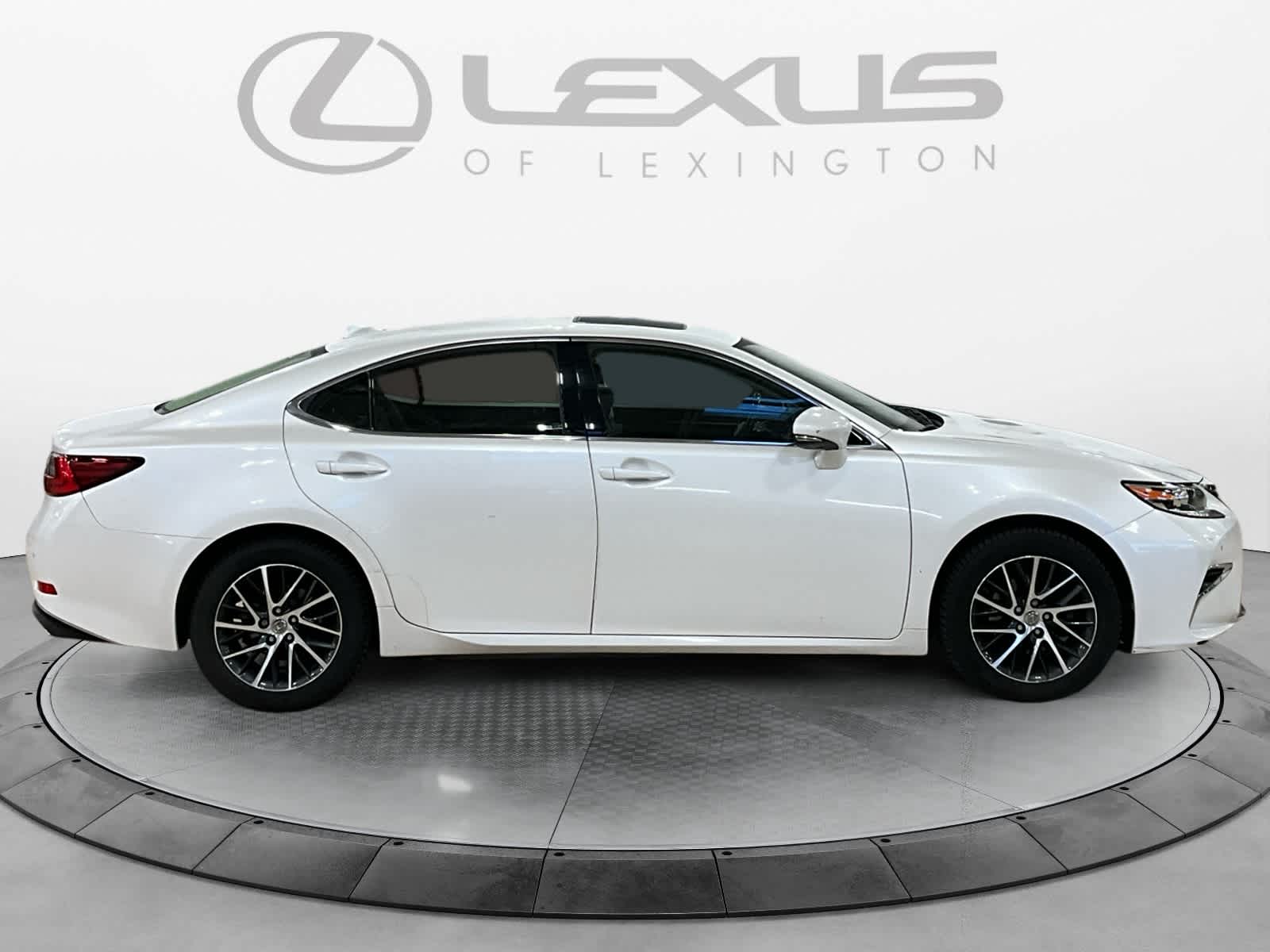 2016 Lexus ES 350 4dr Sdn