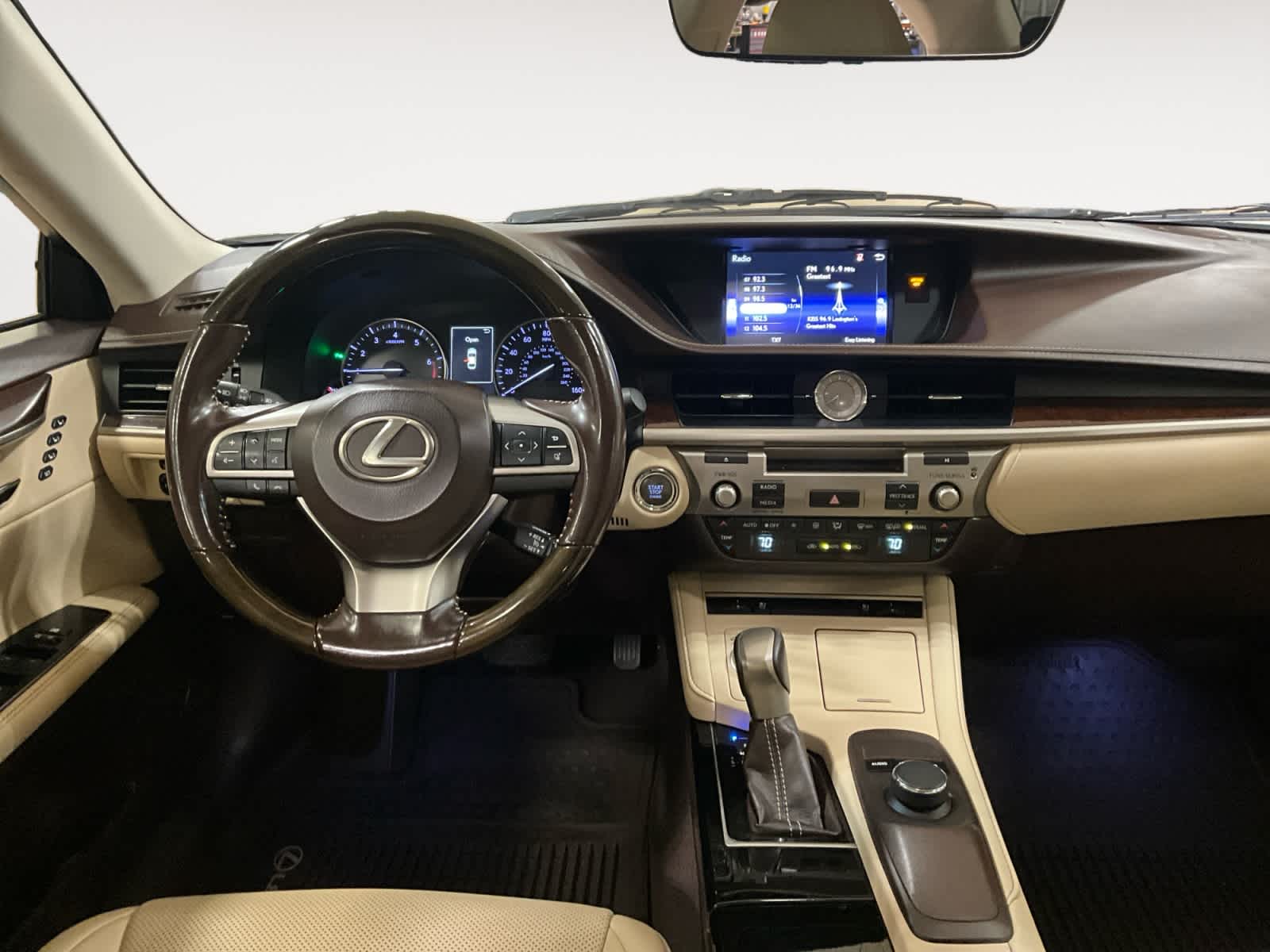 2016 Lexus ES 350 4dr Sdn