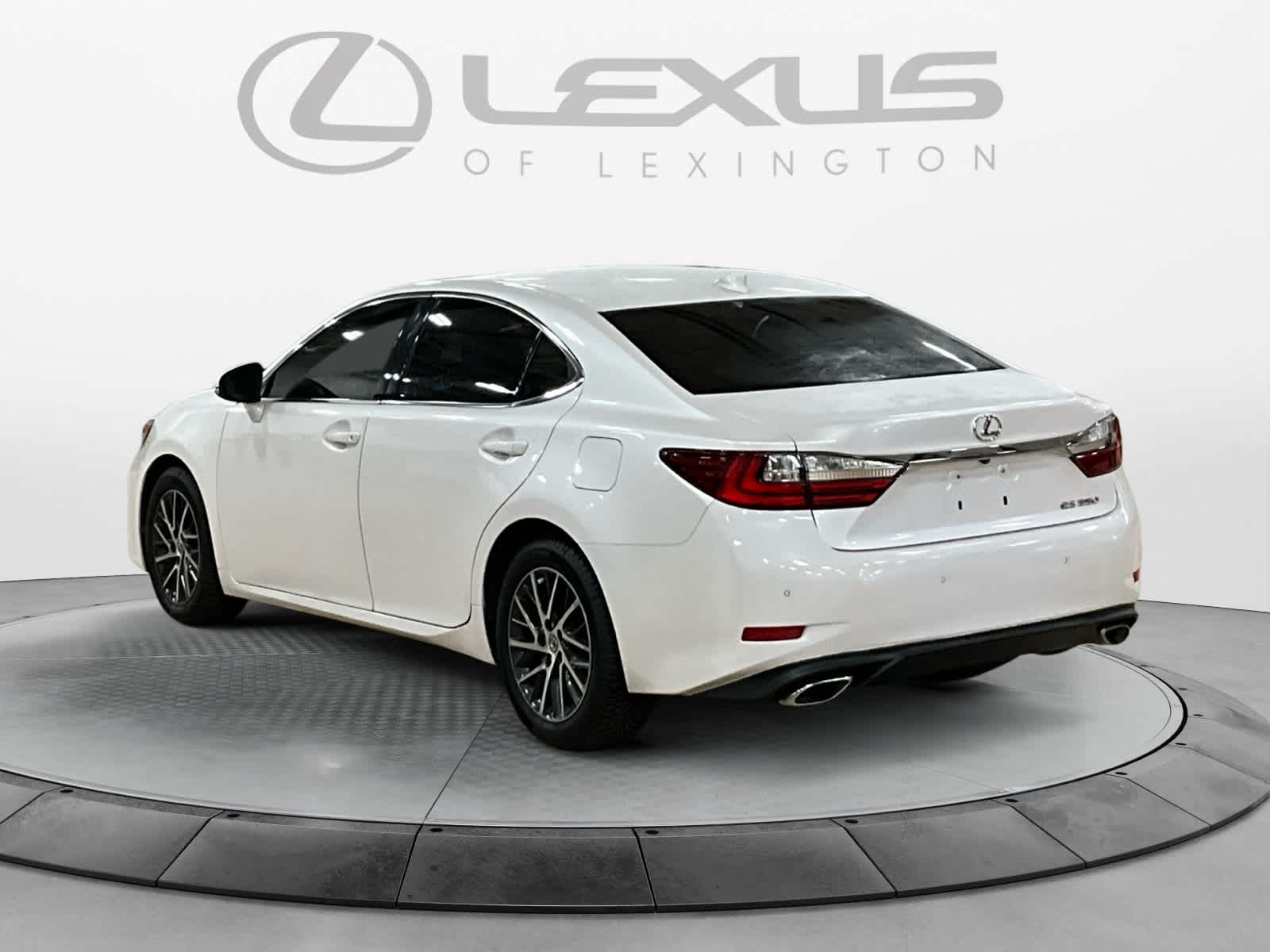 2016 Lexus ES 350 4dr Sdn