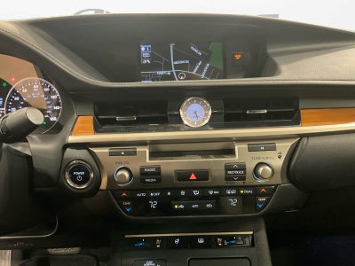 2014 Lexus ES 300h Hybrid
