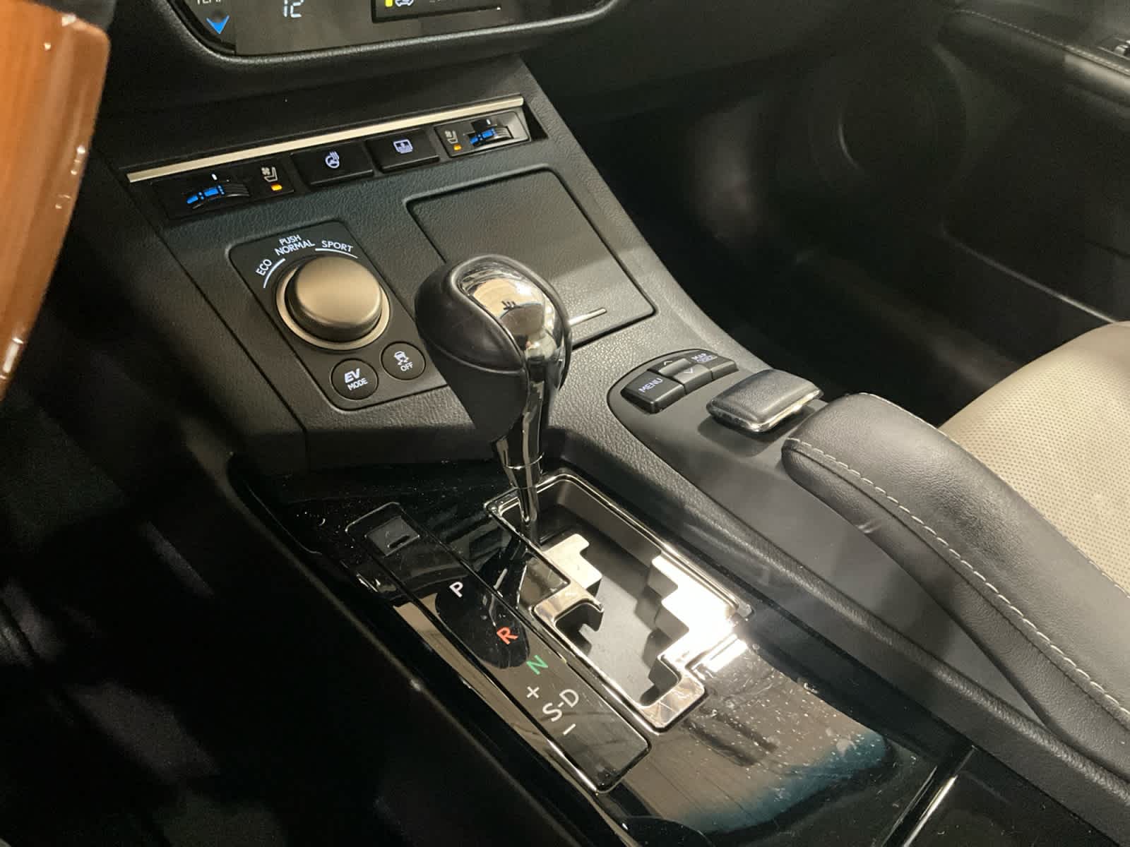 2014 Lexus ES 300h Hybrid
