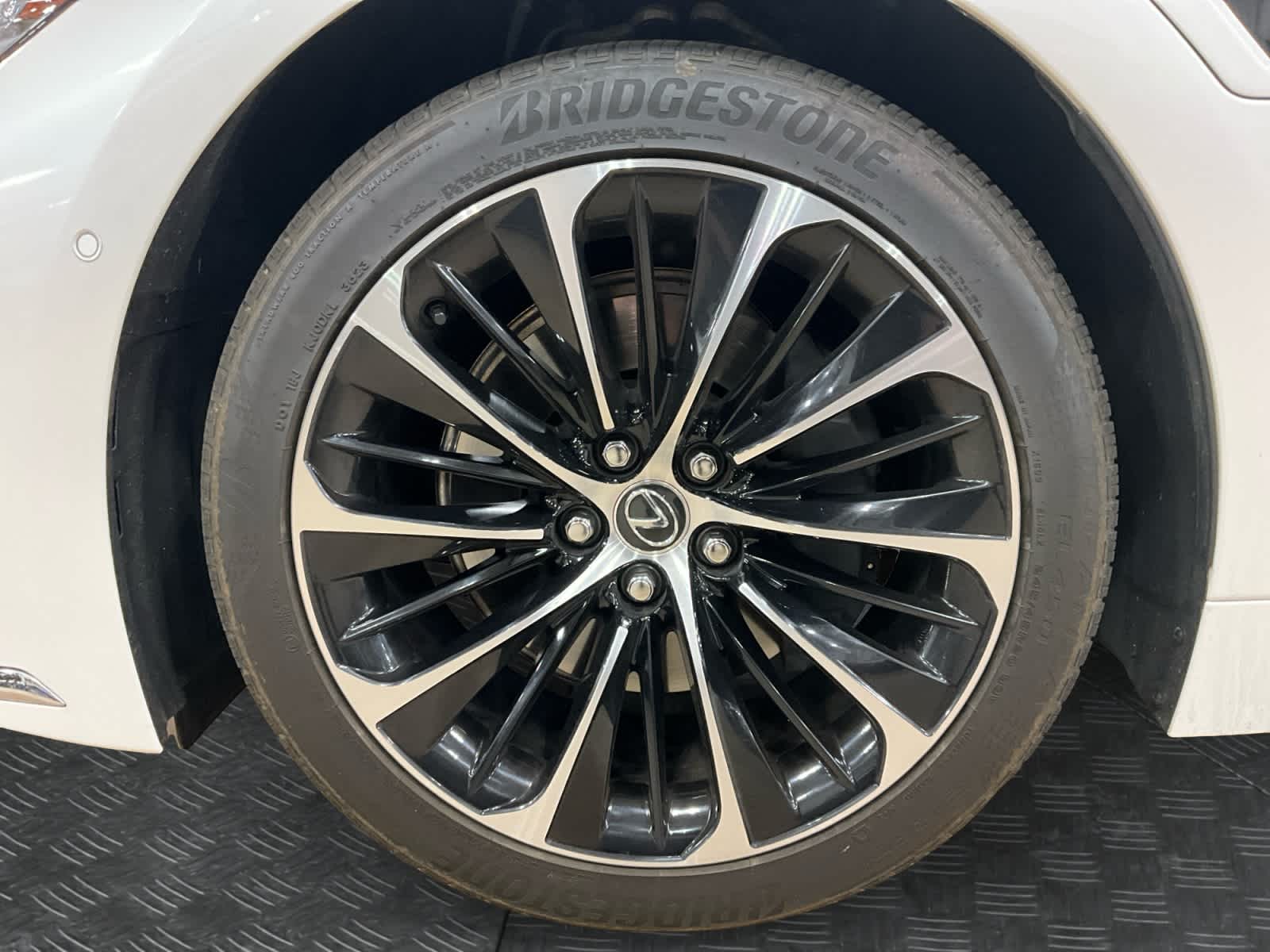 2023 Lexus LS 500h LS 500h