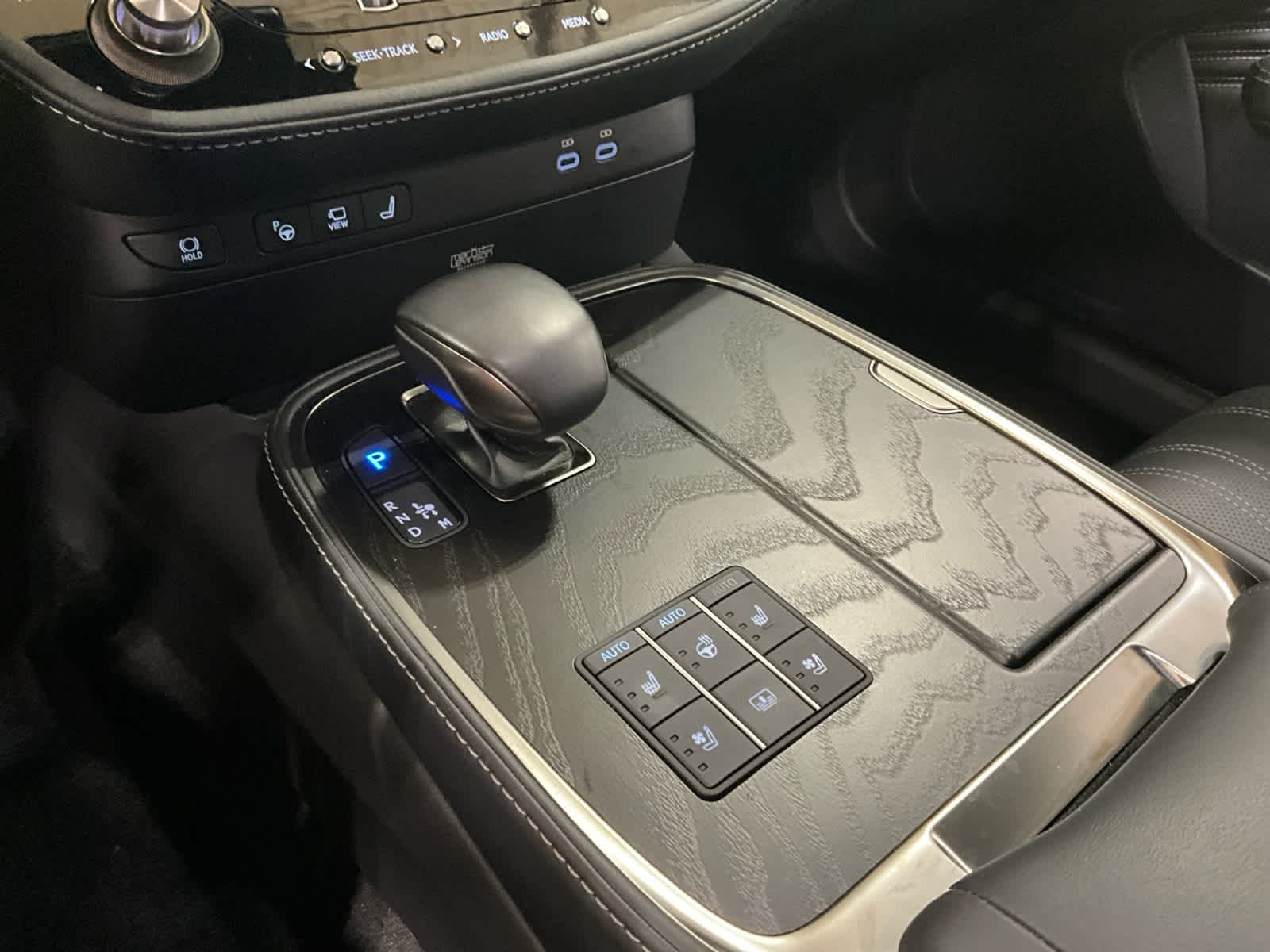 2023 Lexus LS 500h LS 500h