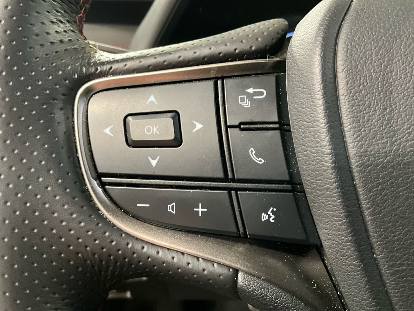 2024 Lexus UX 250h F SPORT Handling