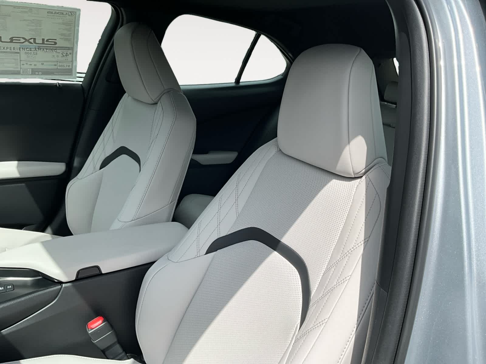 2026 Lexus UX 300h Premium