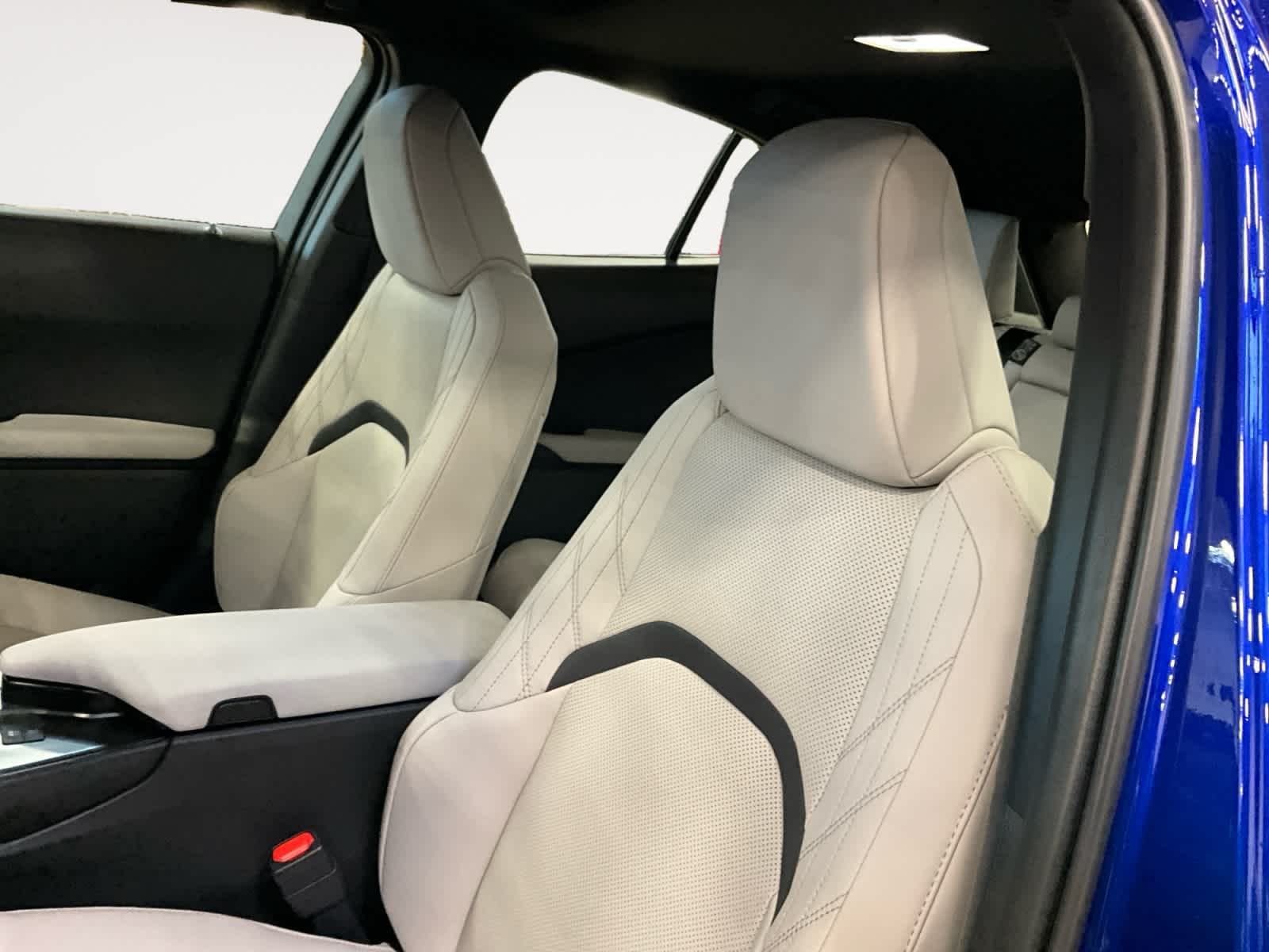 2025 Lexus UX 300h F SPORT Design