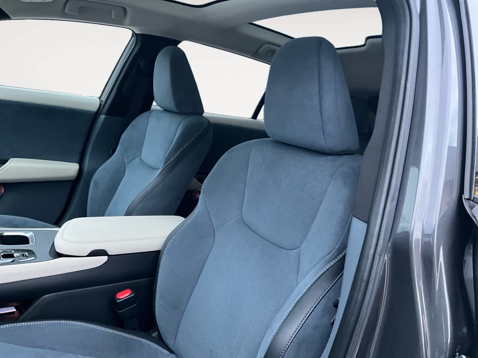 2023 Lexus RZ Luxury