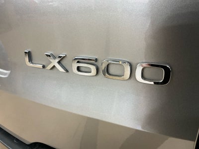 2022 Lexus LX 600 Luxury