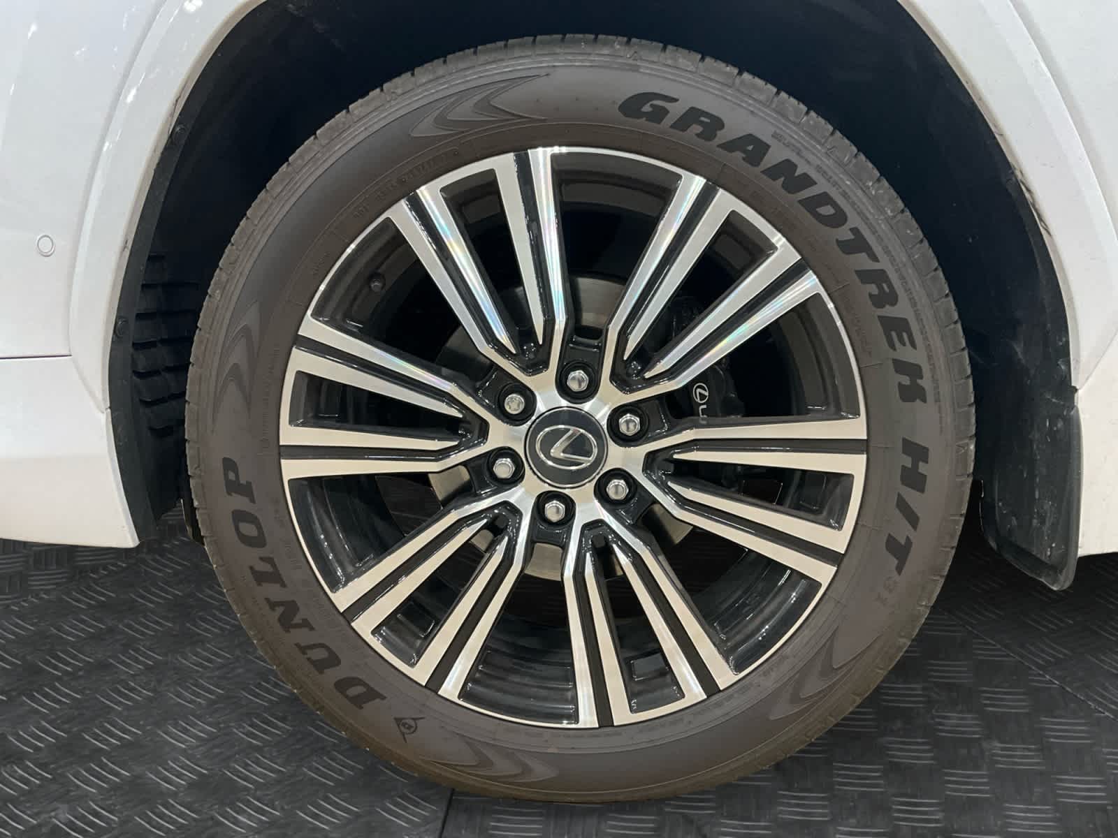 2026 Lexus LX 700h Luxury