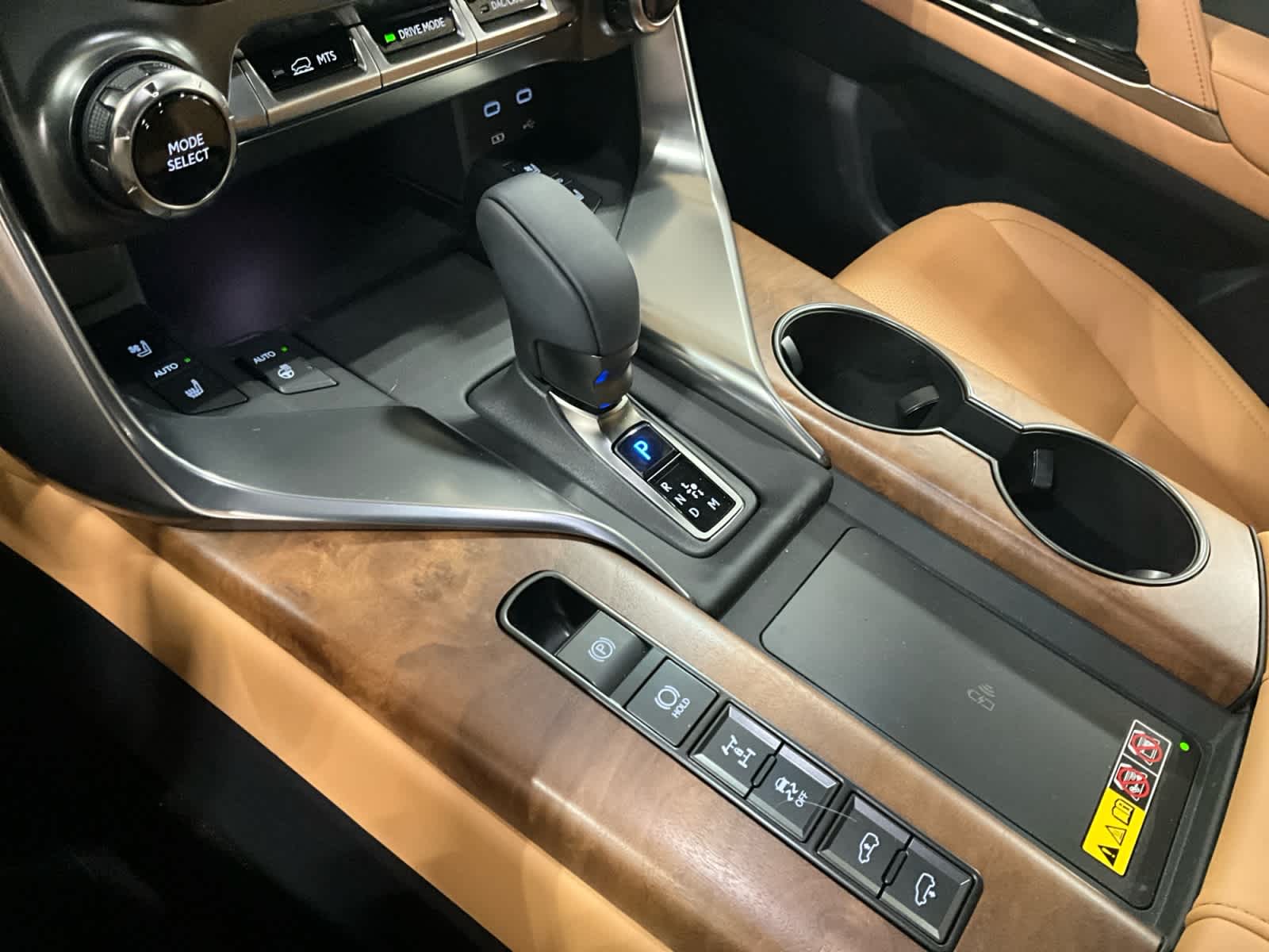 2026 Lexus LX 700h Luxury