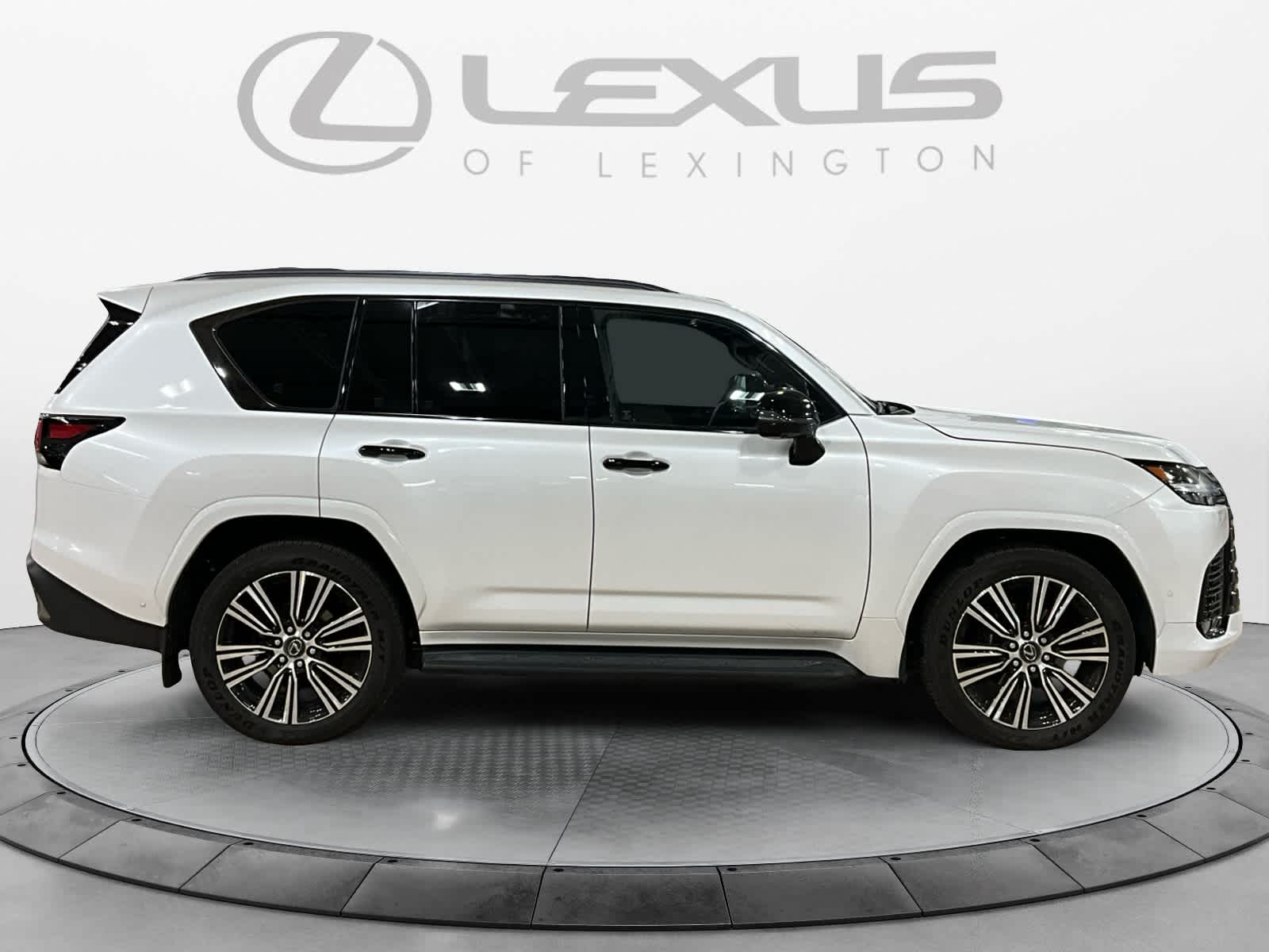 2026 Lexus LX 700h Luxury