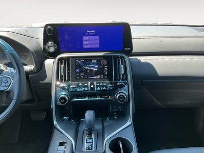 2026 Lexus LX 700h Luxury