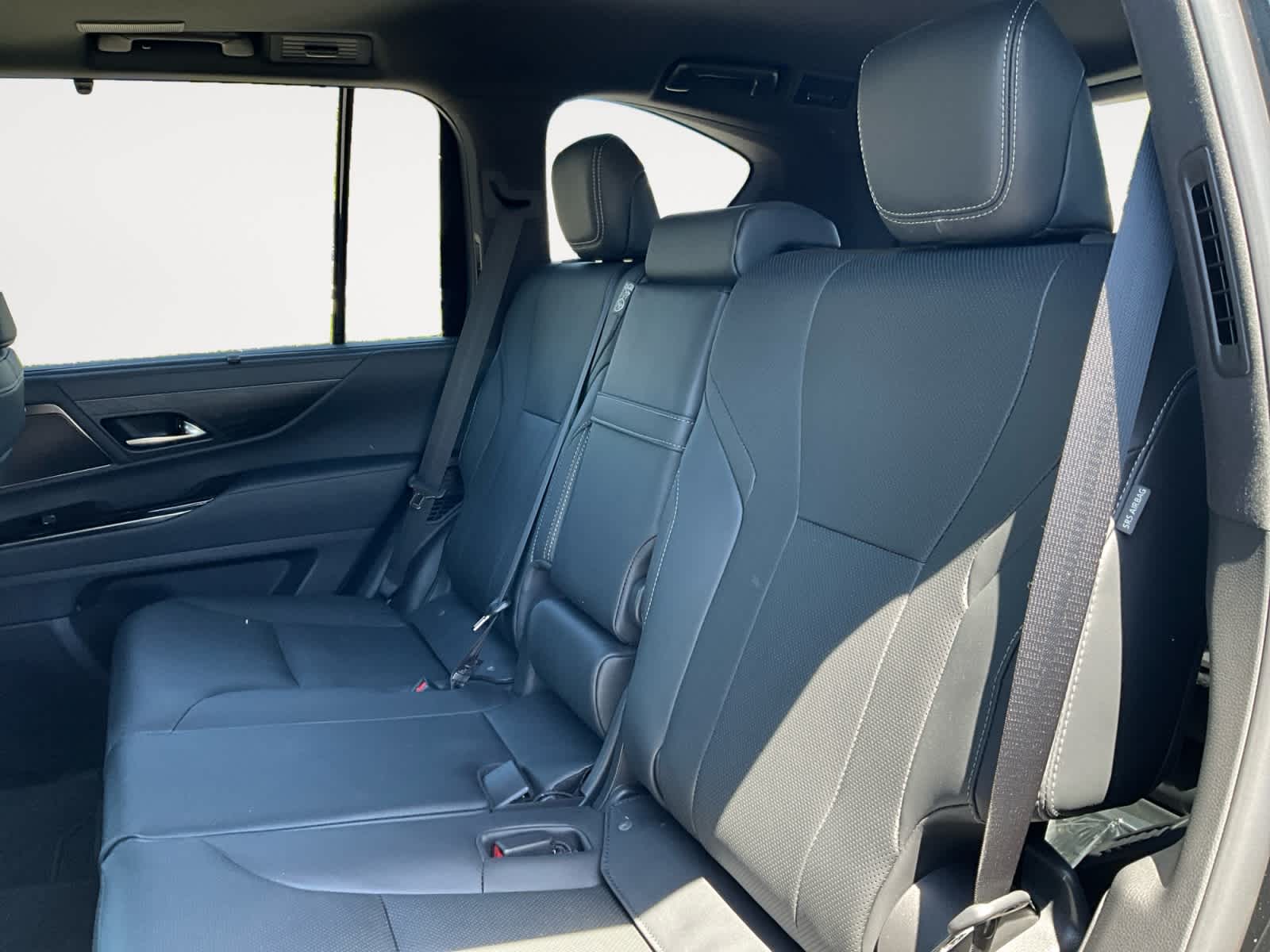 2026 Lexus LX 700h Luxury