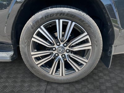 2026 Lexus LX 700h Luxury