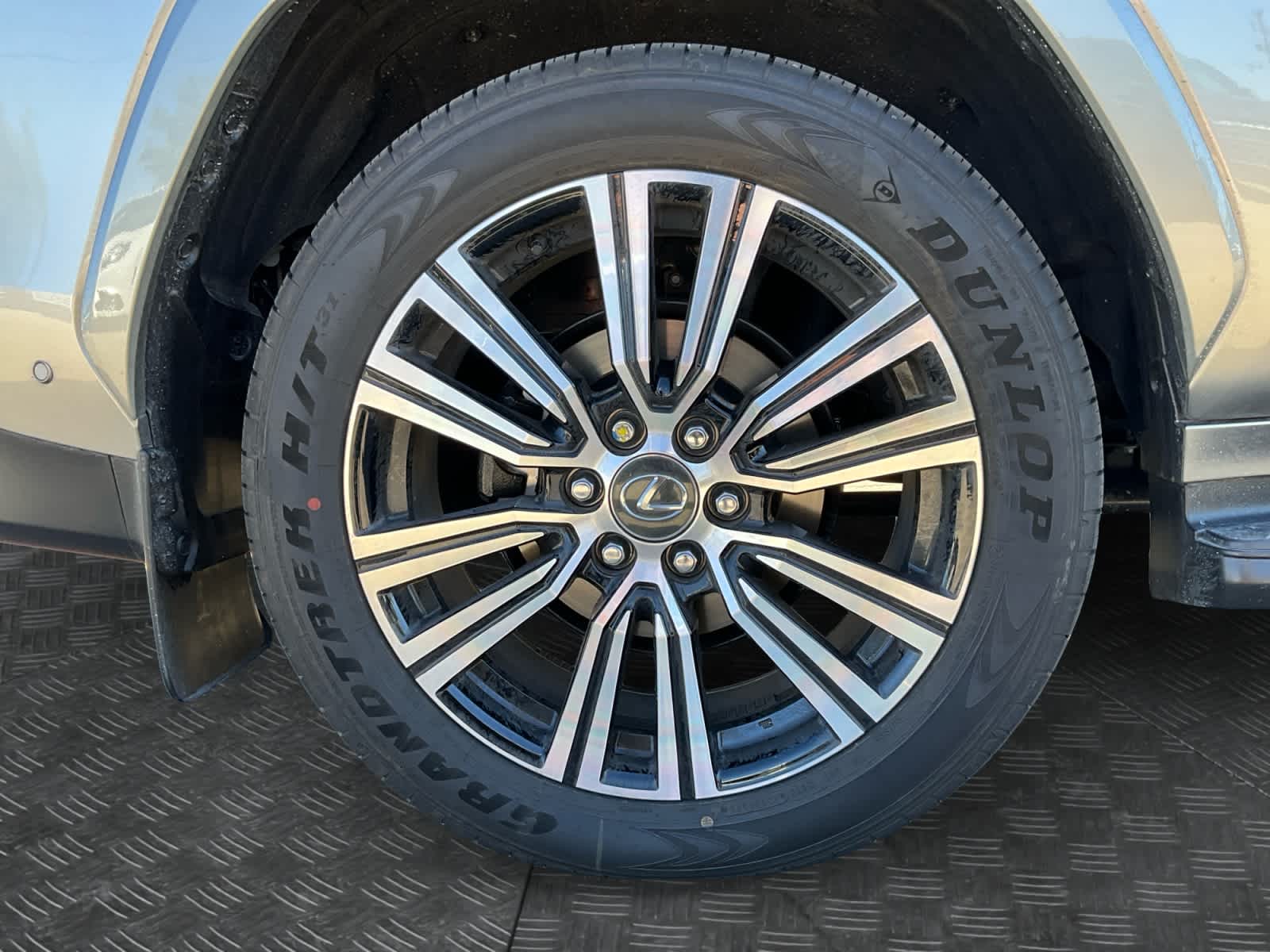 2026 Lexus LX 700h Luxury