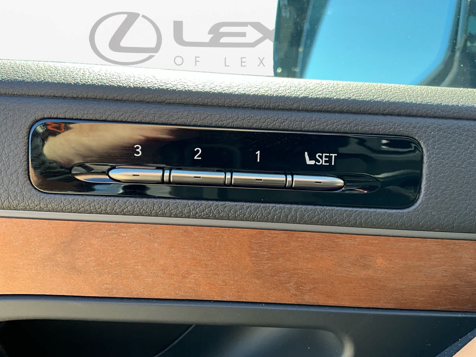 2026 Lexus LX 700h Luxury