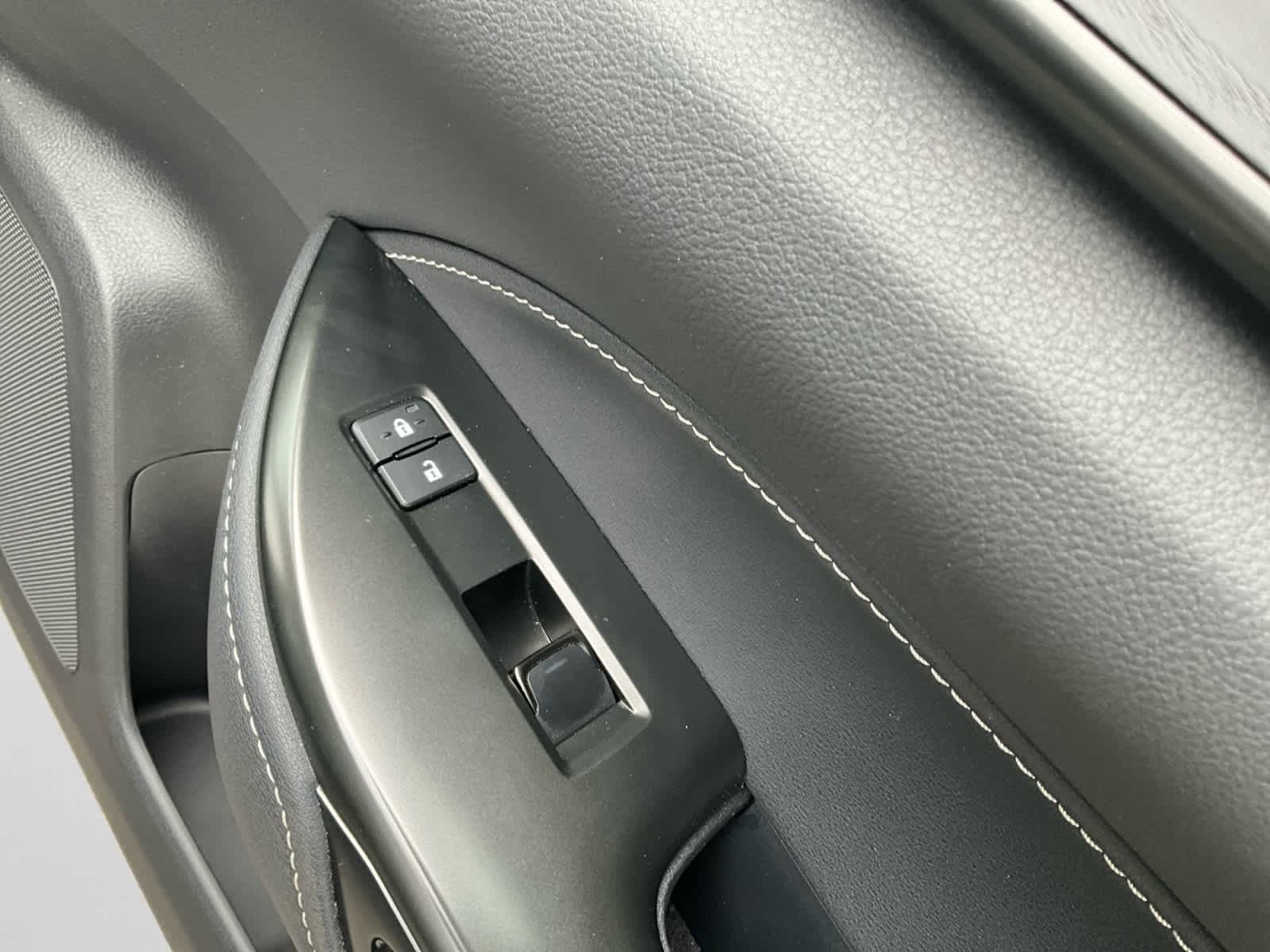 2025 Lexus NX 450h+ Luxury