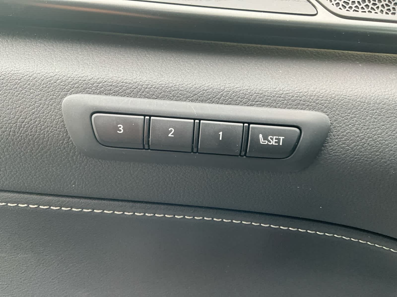 2025 Lexus NX 450h+ Luxury