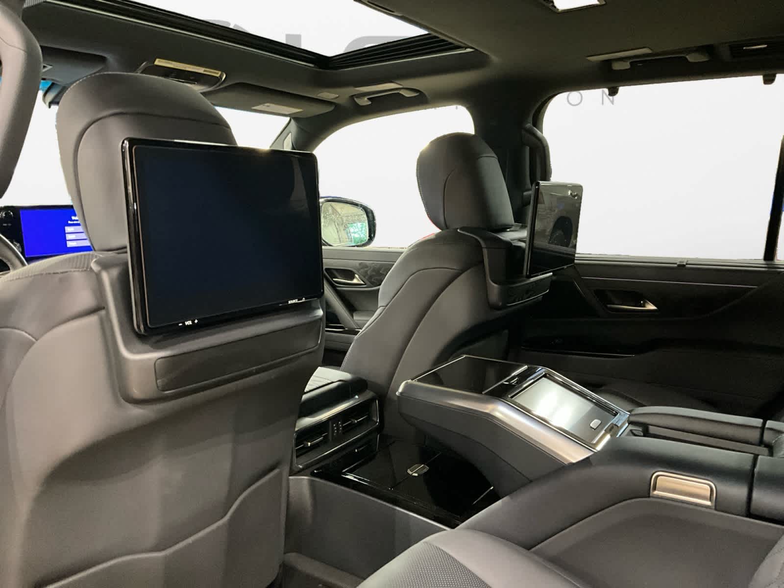 2022 Lexus LX 600 Ultra Luxury