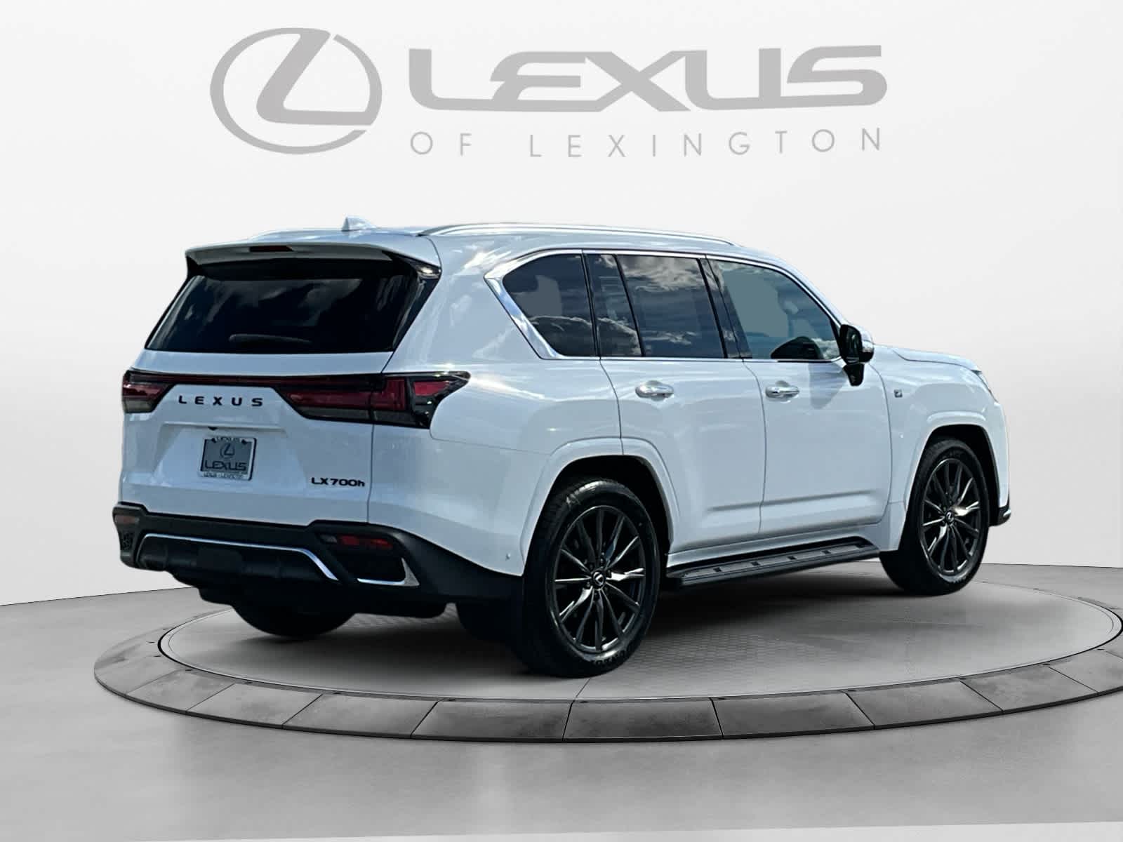 2026 Lexus LX 700h F SPORT Handling