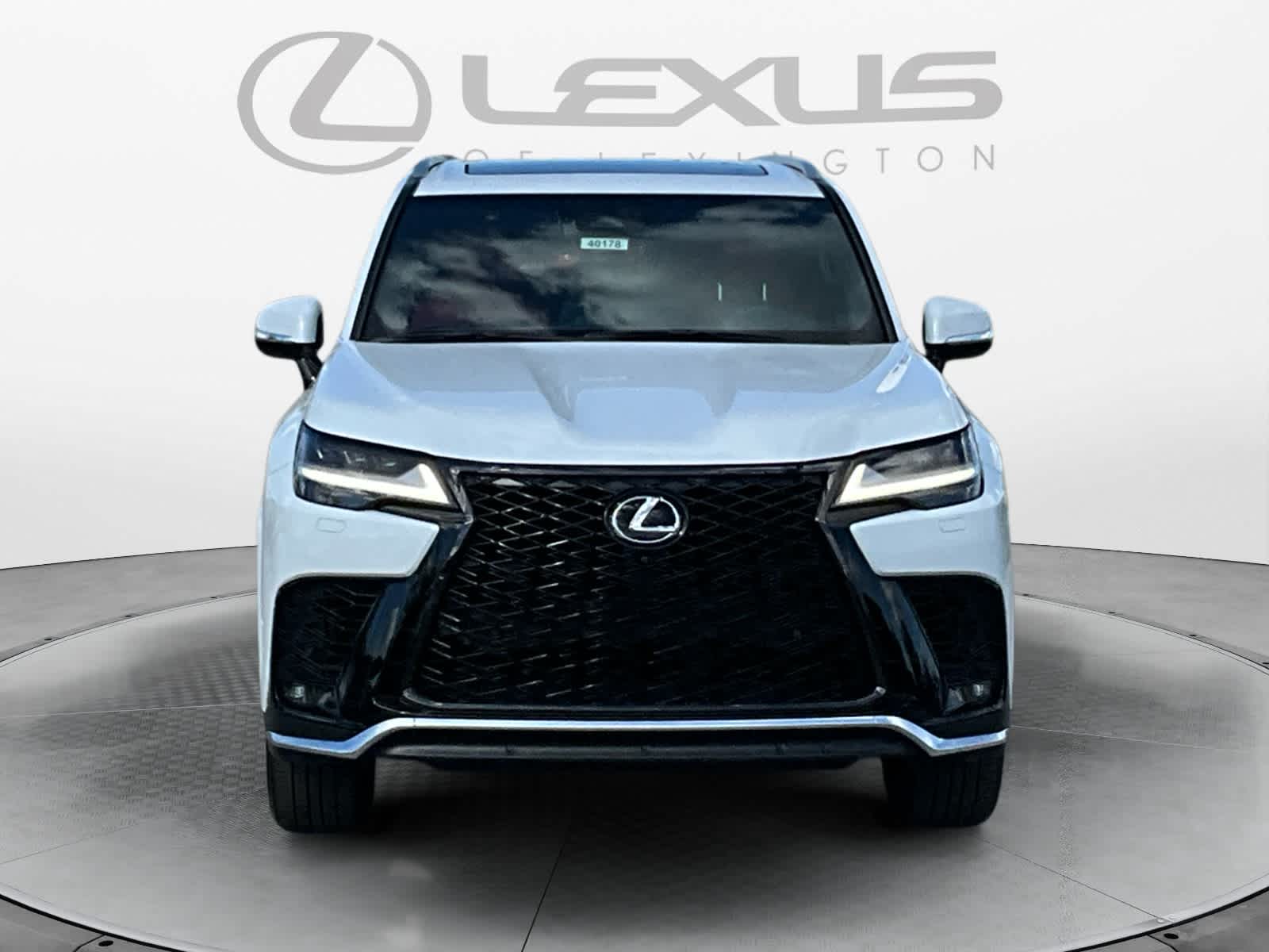 2026 Lexus LX 700h F SPORT Handling