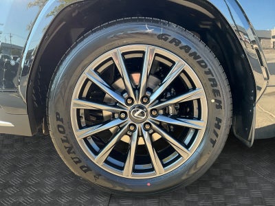 2026 Lexus LX 700h F SPORT Handling