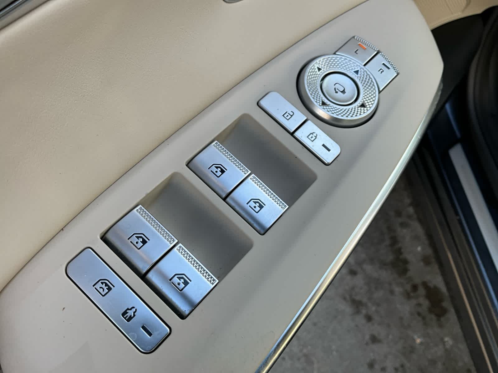 2022 Genesis GV70 2.5T