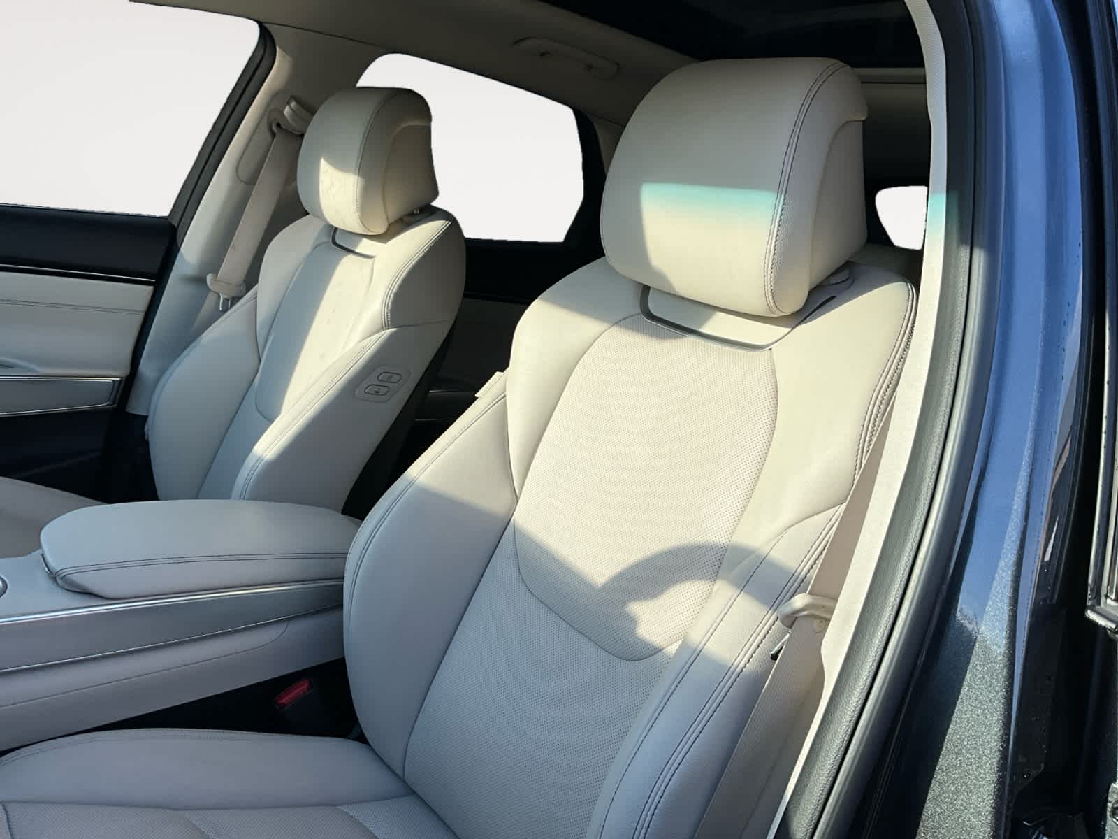 2022 Genesis GV70 2.5T