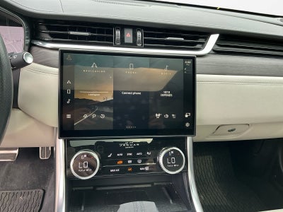 2023 Jaguar XF R-Dynamic SE