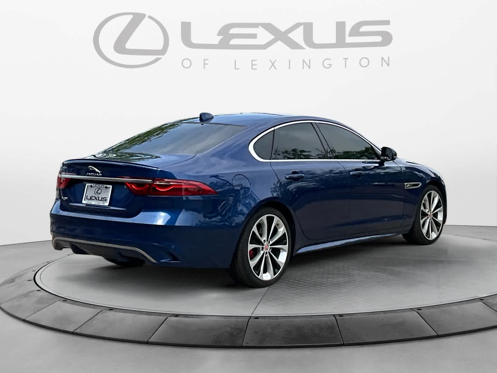 2023 Jaguar XF R-Dynamic SE