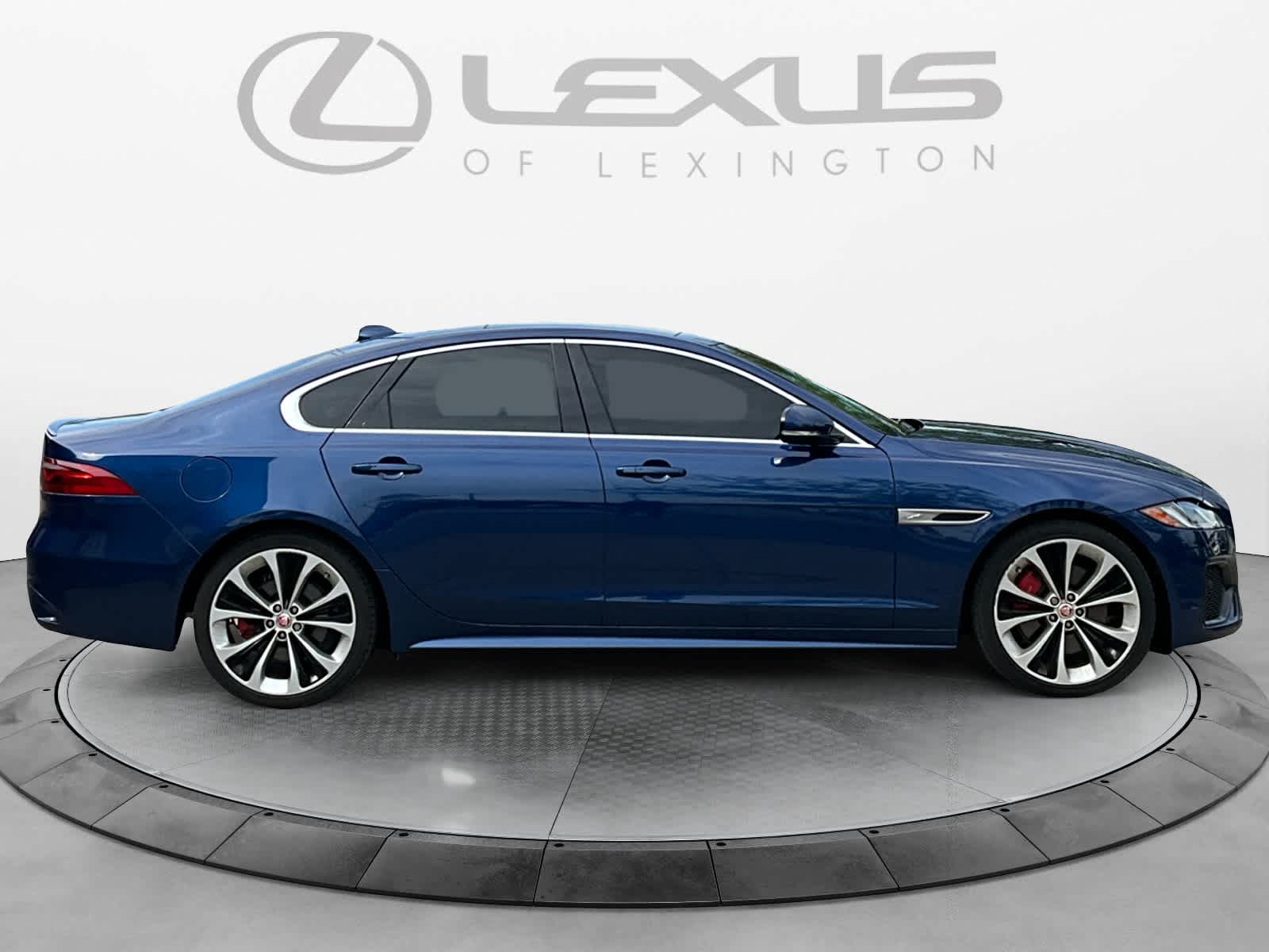 2023 Jaguar XF R-Dynamic SE