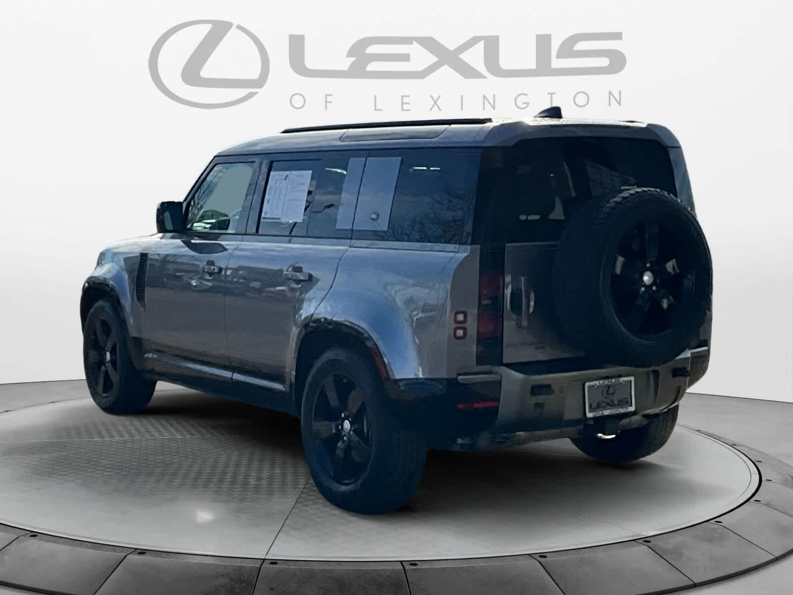 2023 Land Rover Defender X-Dynamic SE