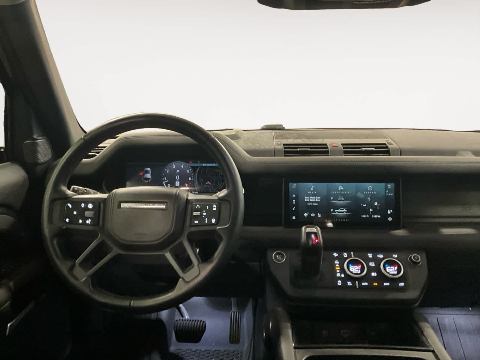 2024 Land Rover Defender X-Dynamic SE