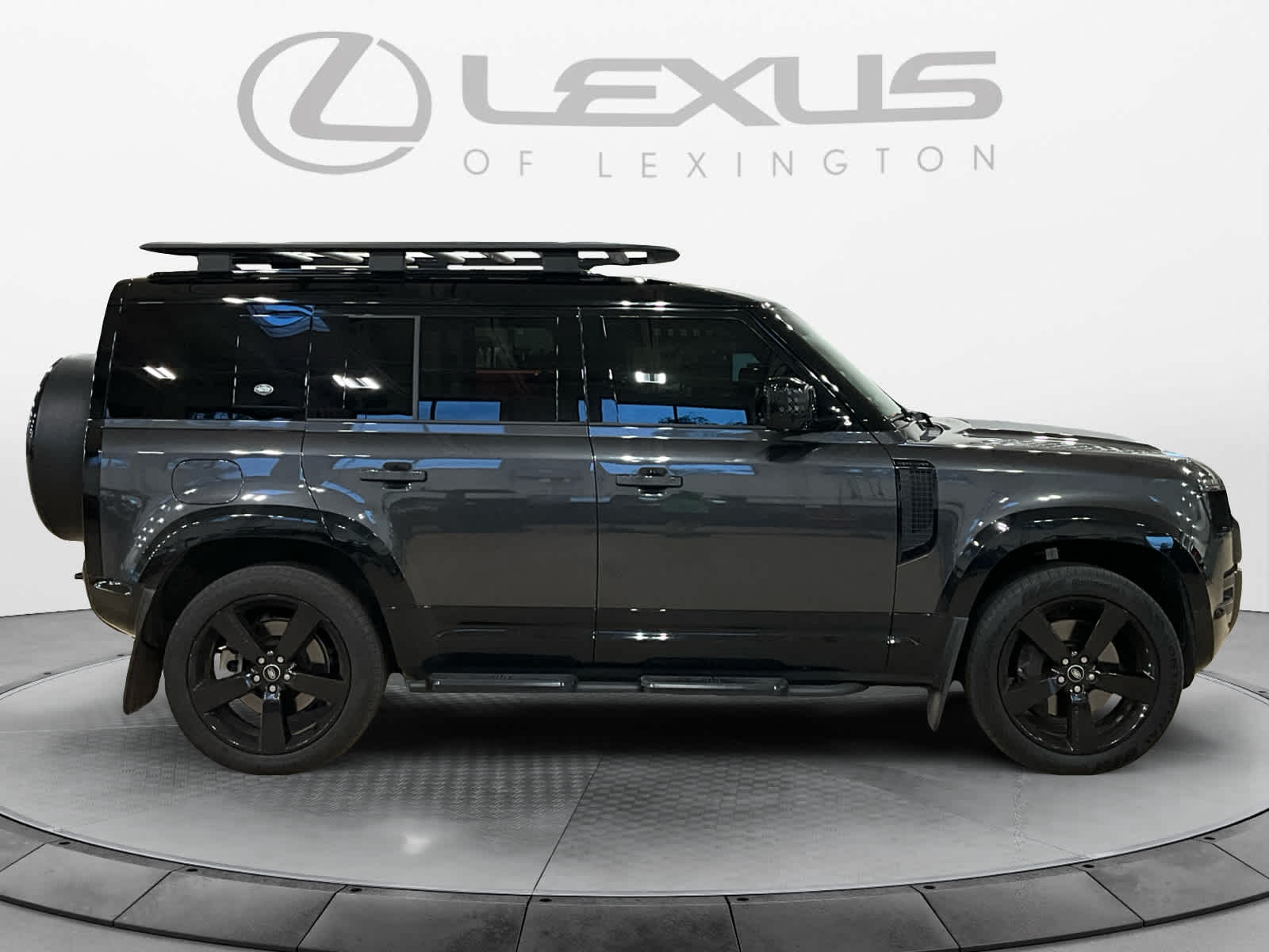 2024 Land Rover Defender X-Dynamic SE