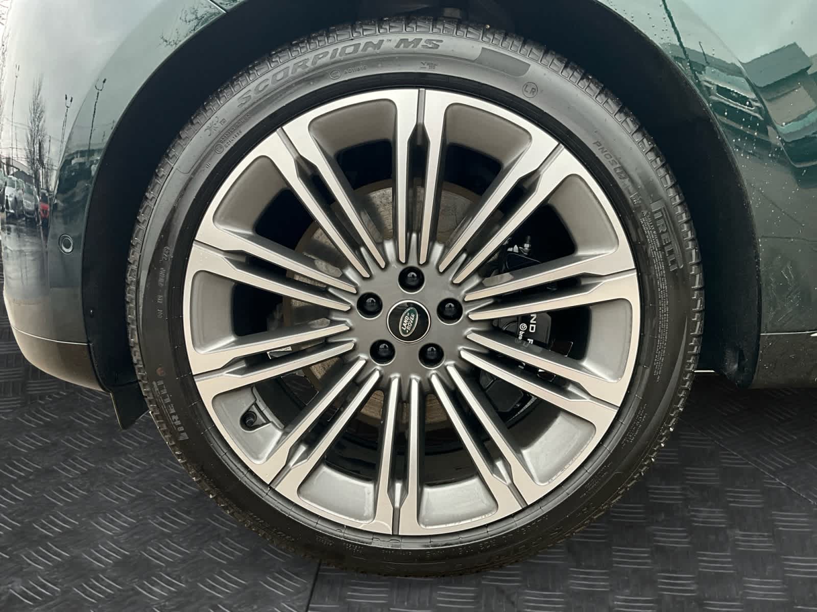 2025 Land Rover Range Rover SE