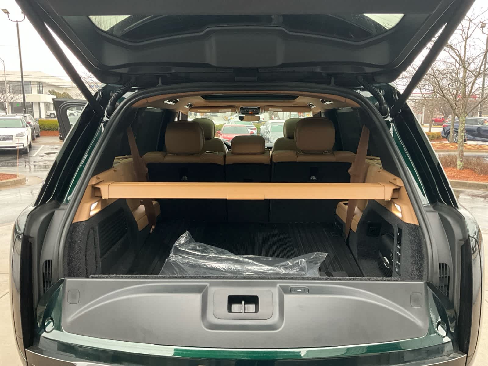 2025 Land Rover Range Rover SE