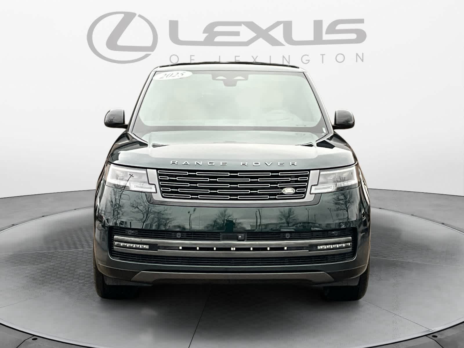 2025 Land Rover Range Rover SE
