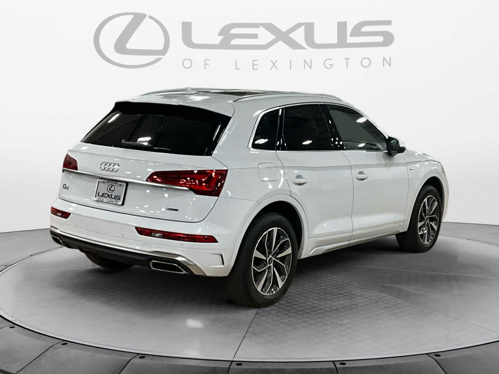 2024 Audi Q5 S line Premium Plus