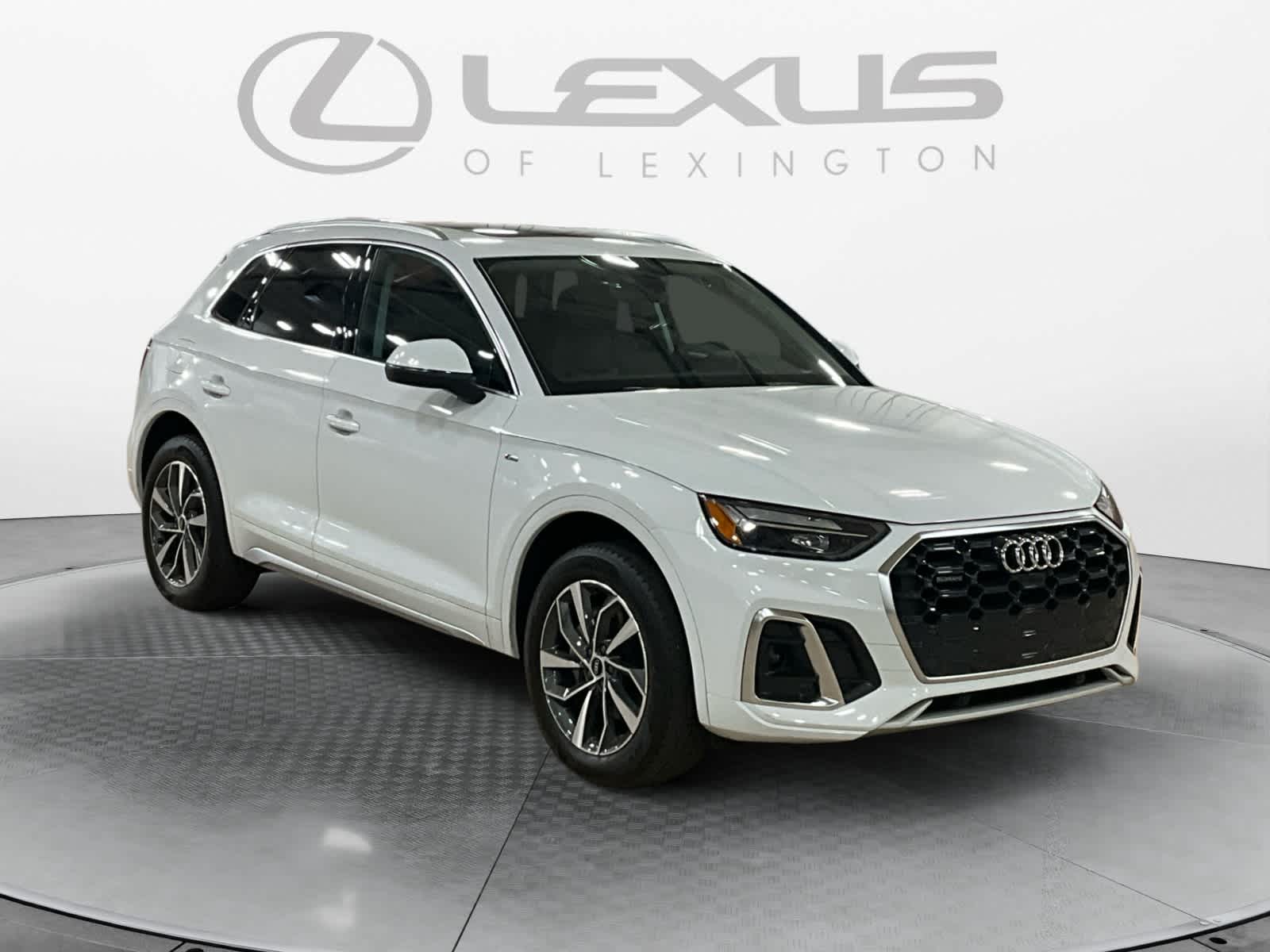 2024 Audi Q5 S line Premium Plus