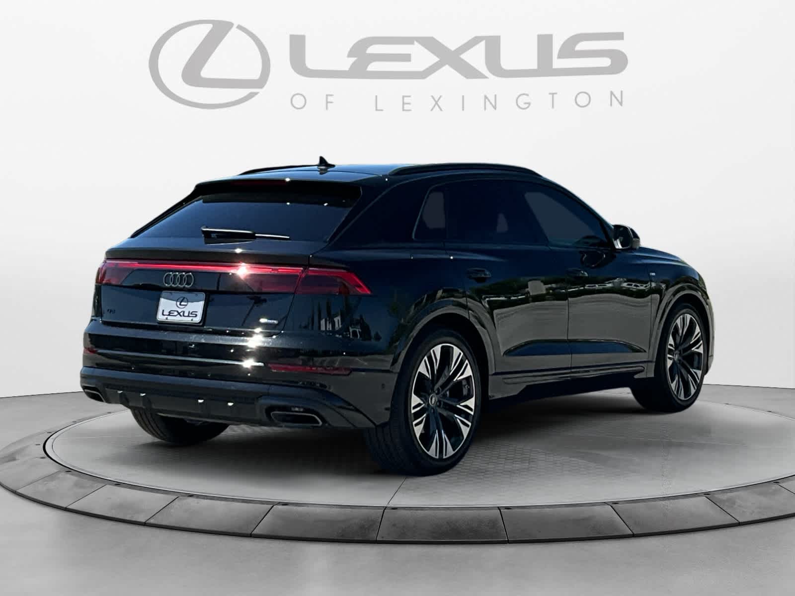 2026 Audi Q8 Premium Plus