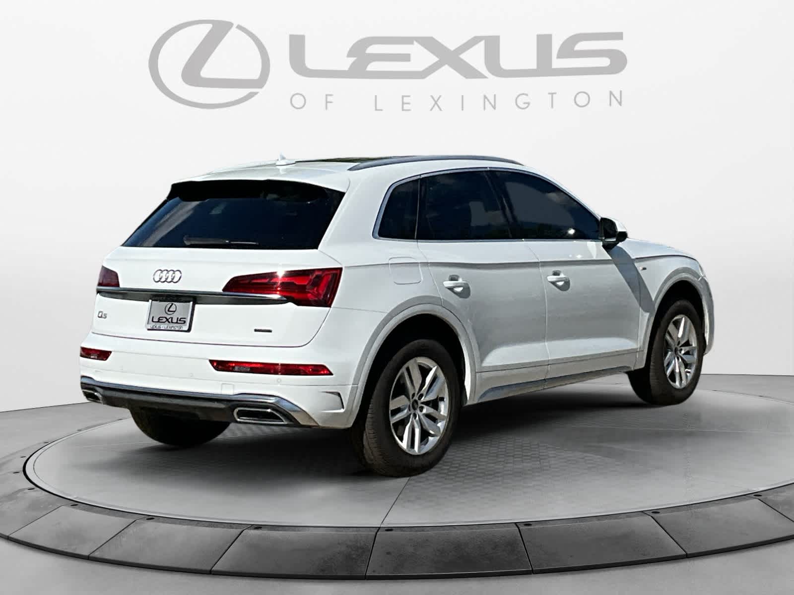 2023 Audi Q5 S line Premium