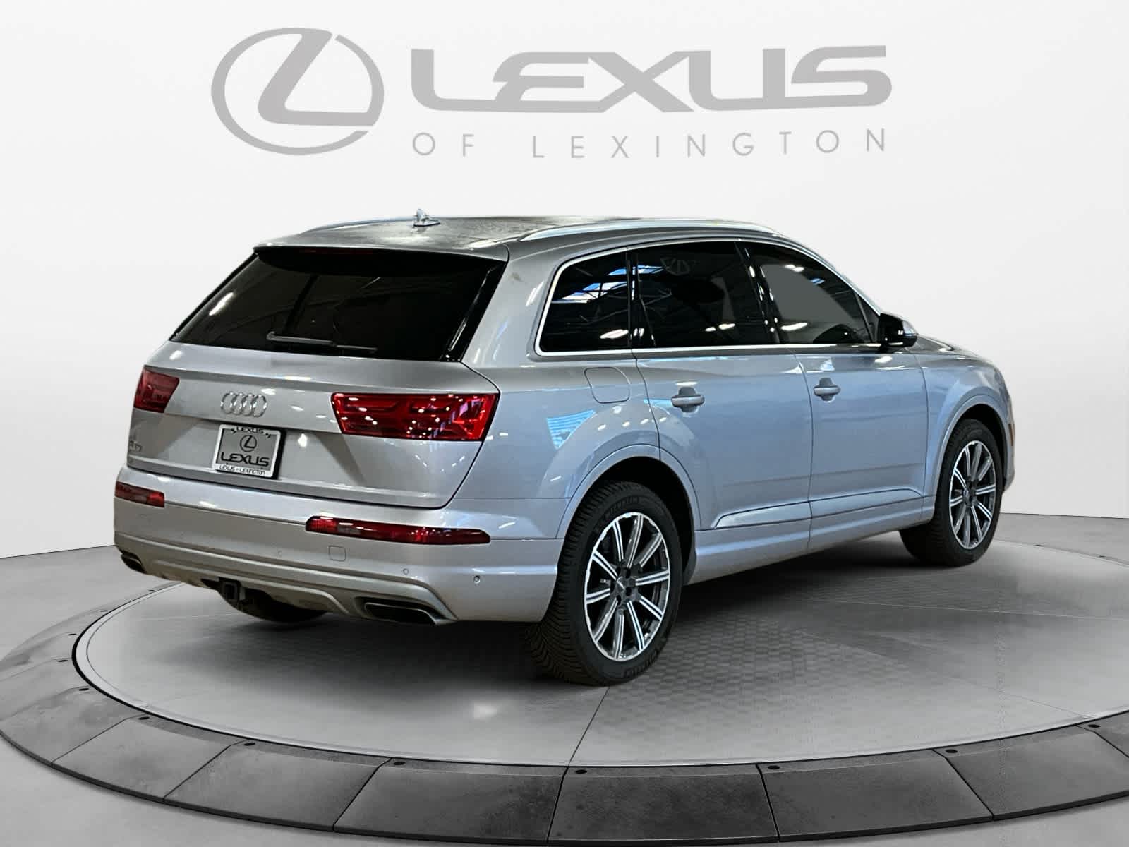 2019 Audi Q7 Premium Plus