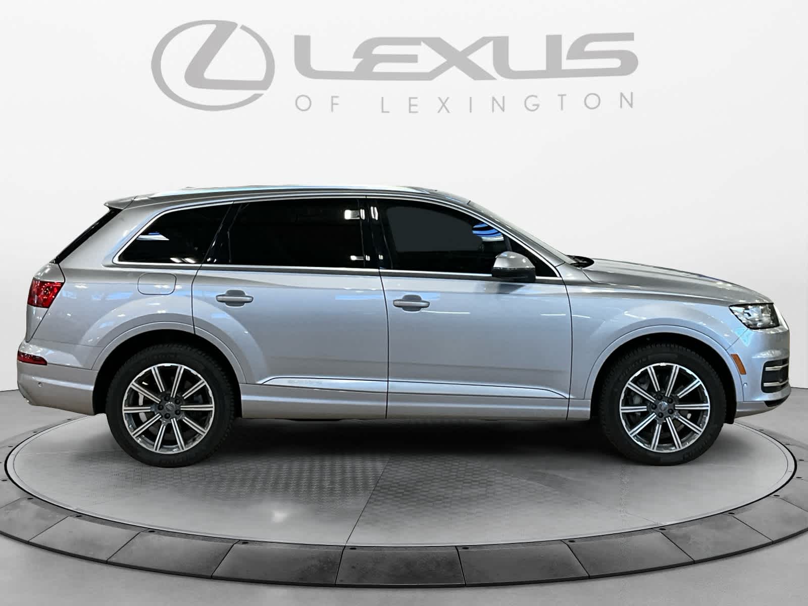 2019 Audi Q7 Premium Plus