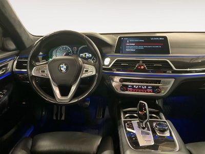 2018 BMW 750i 750i
