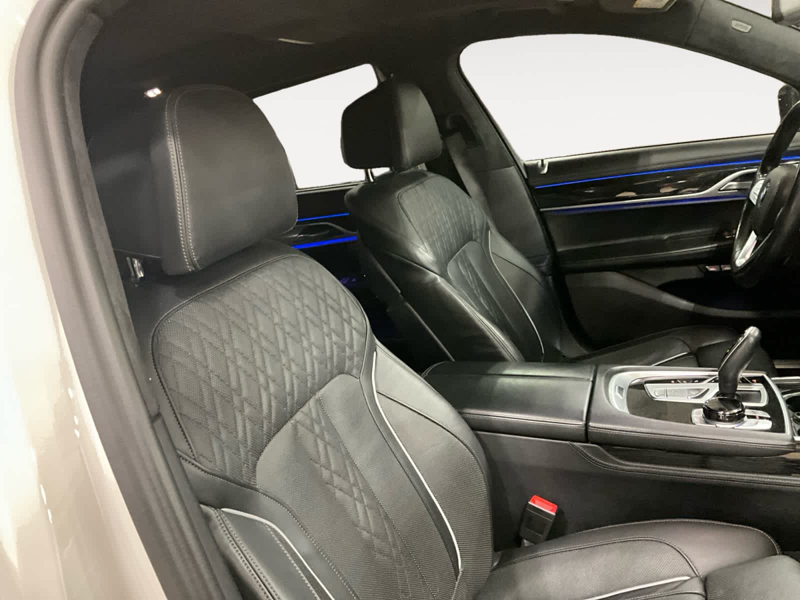 2018 BMW 750i 750i