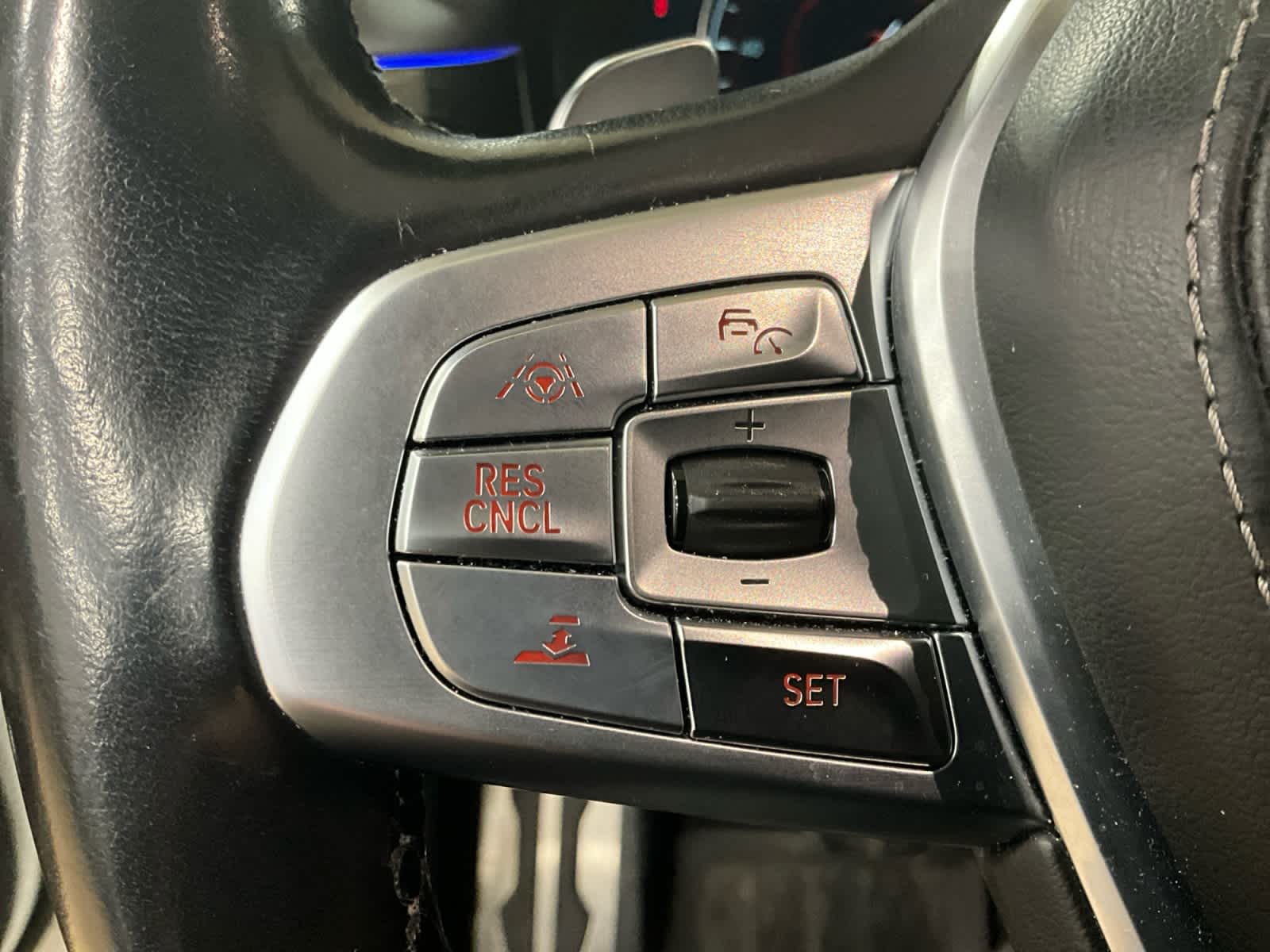 2018 BMW 750i 750i