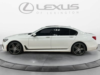 2018 BMW 750i 750i
